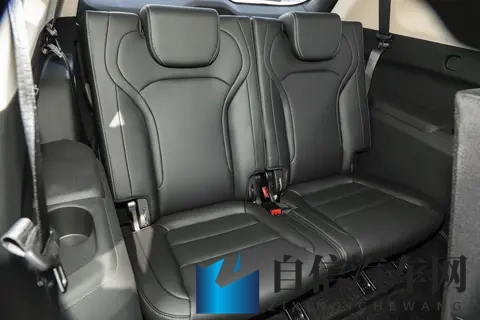 12 万级家用 SUV 推荐：三代蓝电 E5 PLUS，全家人都满意-3