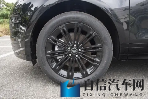 2026 款揽胜极光 L 配置解析：SE 与 HSE 版 46 万差价，值不值得花？-3