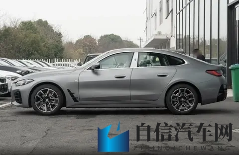 买豪华轿跑看这款!敞篷、两门全都有,宝马4系保姆级导购指南-3