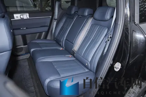 方程豹钛7：内外兼修，拒绝撞衫，让每一次出行都变成享受-3