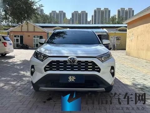 10万多拿下丰田RAV4荣放,家用代步靠谱之选?-2