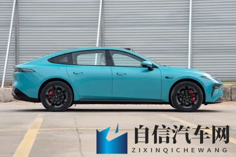 高颜值C级轿跑，37s破百，配激光雷达+电动尾翼，预售1499万起-2
