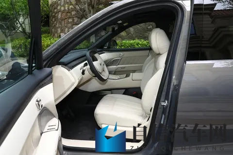 纯电 + 换电 + 大前备舱，乐道 L90 凭什么成家庭 SUV 绕不开的选择？​-3