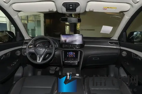 35万起售!QX50换屏不换动力,比林肯贵5万没人买?-2