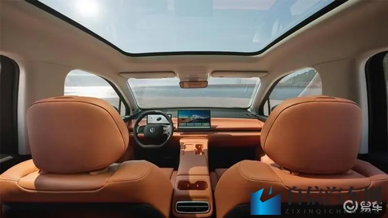 男人互做jiji秘 无打码网站：新能源汽车崛起，智能驾驶引领未来动态解析-1