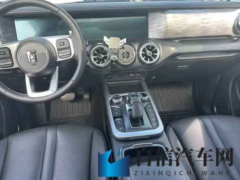 硬派越野触手可及,3万公里一手坦克300,圆你越野梦-3