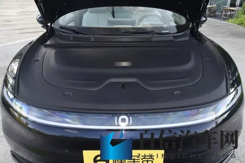 家用新能源车添“新丁”！长安启源 A06，把 “移动的家” 开进日常-2