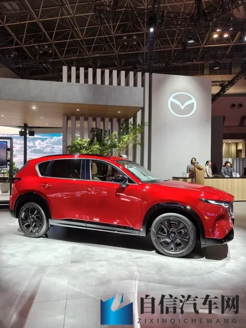 实拍新一代马自达CX-5欧版：可预见的不愁卖，但长马动作要加快-3