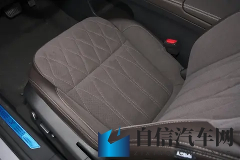 吉利星越L：15万买燃油SUV，绕不开的硬实力派-1