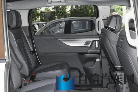 别克GL8购车手册：配置差异解析与选买推荐-1