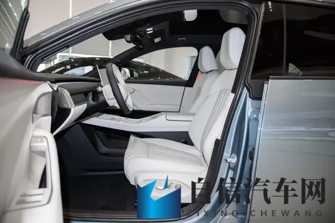 蔚来乐道L60四驱版,续航707km,四驱+无框车门,家用真香!-2