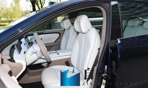 售价1099万元起,外观简约时尚,长安启源A06上市!-2