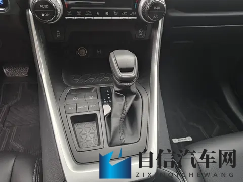 麻花传md0044苏蜜清歌星空：星空设计汽车，独特驾驶体验引关注-3