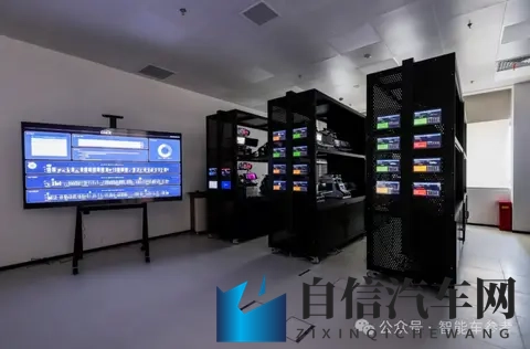 美女打开双腿  网站：性感佳人展腿姿，诱人网站大揭秘-1