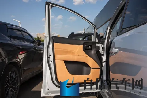 两个男生做酿酿酱酱的电视剧：两少年烹饪秘制酱料，共谱美食传奇剧-2