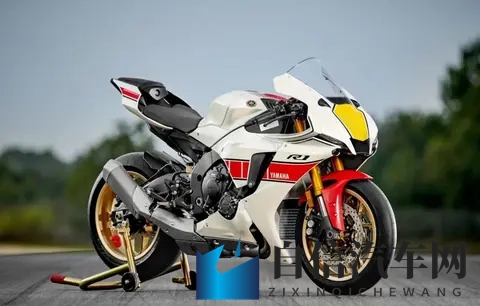 太离谱，雅马哈60周年纪念款才上市2年，70th版本就来了？-2