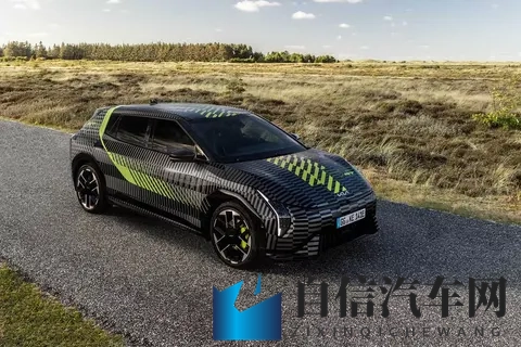 纯电小钢炮没灵魂？起亚EV4 GT：400马力+手动模拟挡，干翻高尔夫R-1