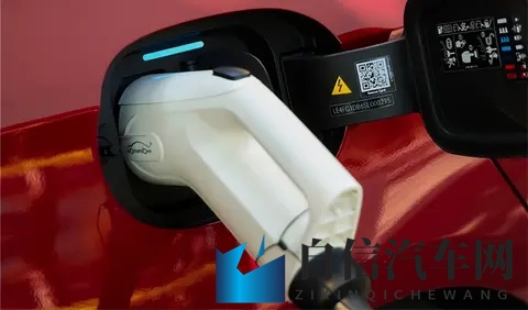 东京热成人APP下载：汽车革新潮：自动驾驶、新能源、智能网联未来已来-2