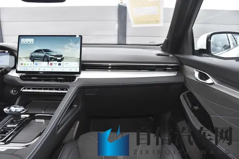 吉利这次真敢拼！新东方曜降45万，还送五重豪礼，能火吗？-3