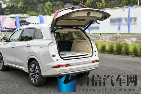 预售1398万，超长续航+四驱，带你看第三代蓝电E5 PLUS-3