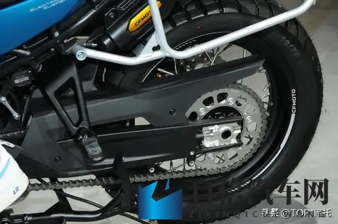 米兰车展丨春风800MT-ES海外亮相,升级电子避震-1