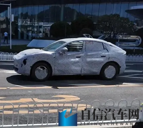 小鹏汽车又一款新车曝光！小鹏mona SUV新谍照！-1