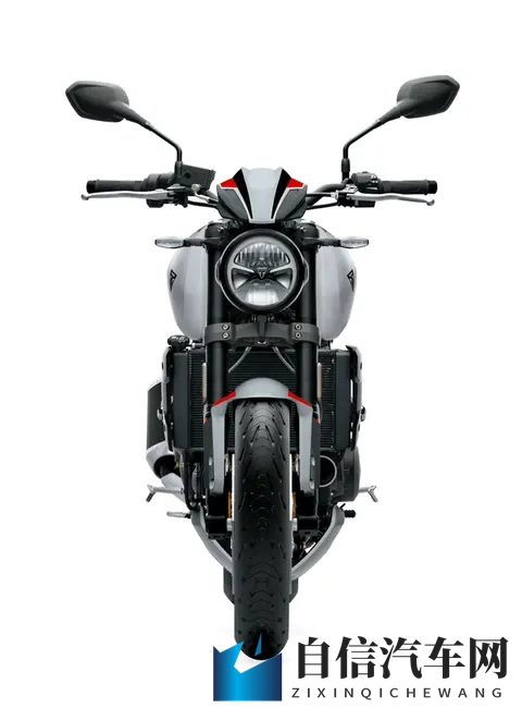 凯旋Trident 800“三叉戟”震撼登场!中量级街车市场迎来新霸主-1