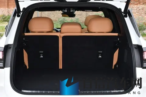 自主品牌燃油四驱中大型SUV对比,领克09和哈弗H9该如何选?-2