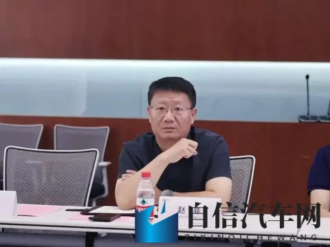 朱华荣卸任董事长！长安福特换帅-1