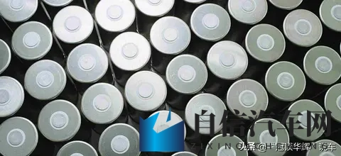 杨敏1至5部连续剧:荧屏明星跨界车坛,杨敏新篇章引期待-1