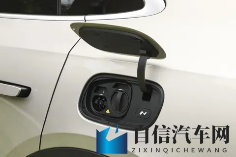 特斯拉高层再流失:Cybertruck负责人11月离职-1