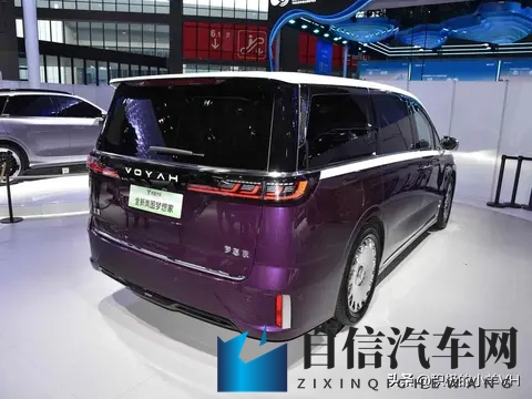 岚图推四座新MPV，价格卡在极氪之下，高端用户真会买单吗？-1