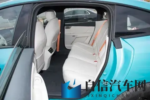 全系激光雷达+8295芯片，试驾奕派eπ007+-3