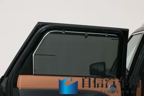 家庭 7 座务实选！帕里斯帝：10 气囊 + 1000km 续航，27 万进口够值吗？-3