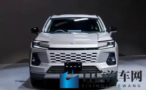 2026款广汽丰田“威兰达”街头曝光，强化力量感，内饰蜕变-1