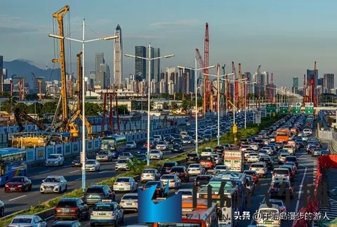 新手开车不慌!3步适配+4控车准则,避5个致命坑,1周练出稳手感-2