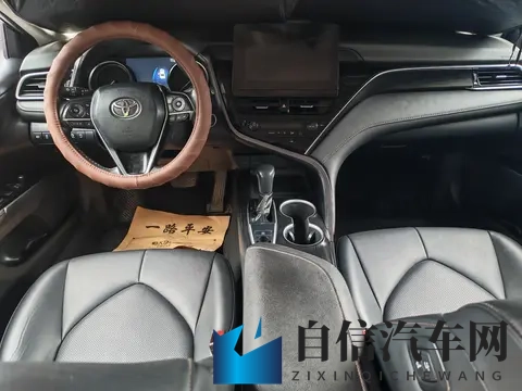 挠黑袜脚心+折磨+抹油+哭喊+刺激:黑袜脚心挠弄,油抹刺激,哭喊不断-3