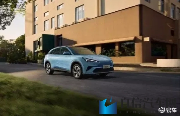 欧洲美女裸体BBBBBWWW：揭秘：BBBWW豪车，欧洲设计美学与性能巅峰-1