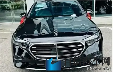 2026款奔驰E级降价至4299万起！双前脸+3094mm轴距！-1