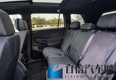 女人与藏獒交酡全过：女性与藏獒亲密接触全过程揭秘-2