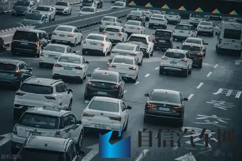 风云A9L光辉(四驱)上市,售价1719万元起-1