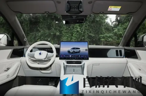 男人插女人APP：智能驾驶引领未来出行新篇章-2