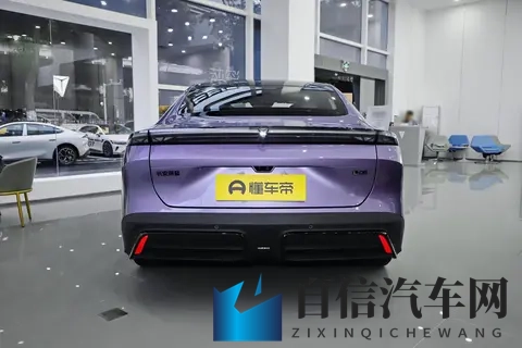 长续航+激光雷达+磁流变悬架，深蓝L06把预售价拉到1399万起-2