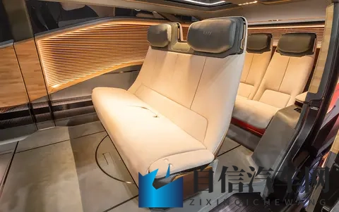 八重神子被 吸乳羞羞动漫：动漫角色变争议焦点，网友热议背后有何隐情？-1