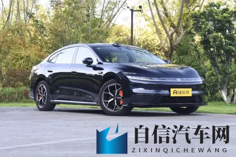 别再问 15 万买啥了！启源 A06 带着 62 秒加速 + 按摩椅来了-3