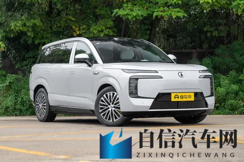 新手也能开大车！腾势 N8L 458 米转弯半径 + 安全兜底-3