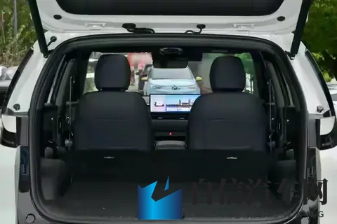 8 8 海外华人免费一区：海外华人专属，免费专区一网打尽-1