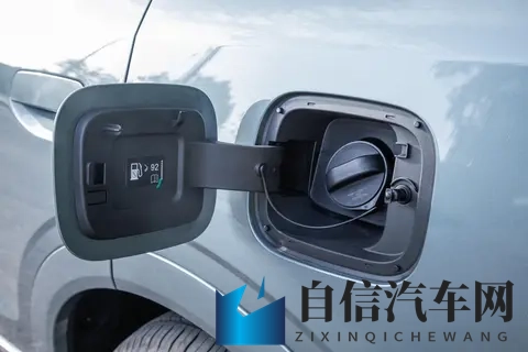 全系20T+8AT，带你看捷途X70L，家用七座SUV新标杆-1