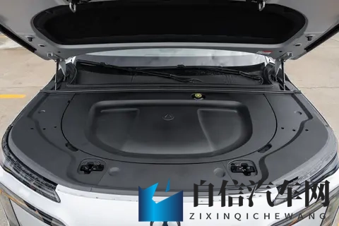 乐道L90 Ultra VS 腾势N8L DM，谁更适合年轻人？-3