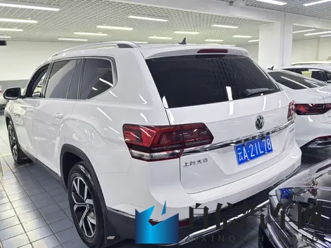 jk美女打开双腿  网站软件：汽车软件创新升级，驾驶体验全新突破-3